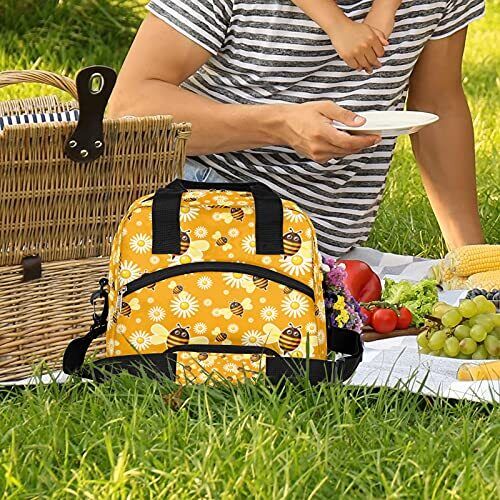 bee print lunch bag