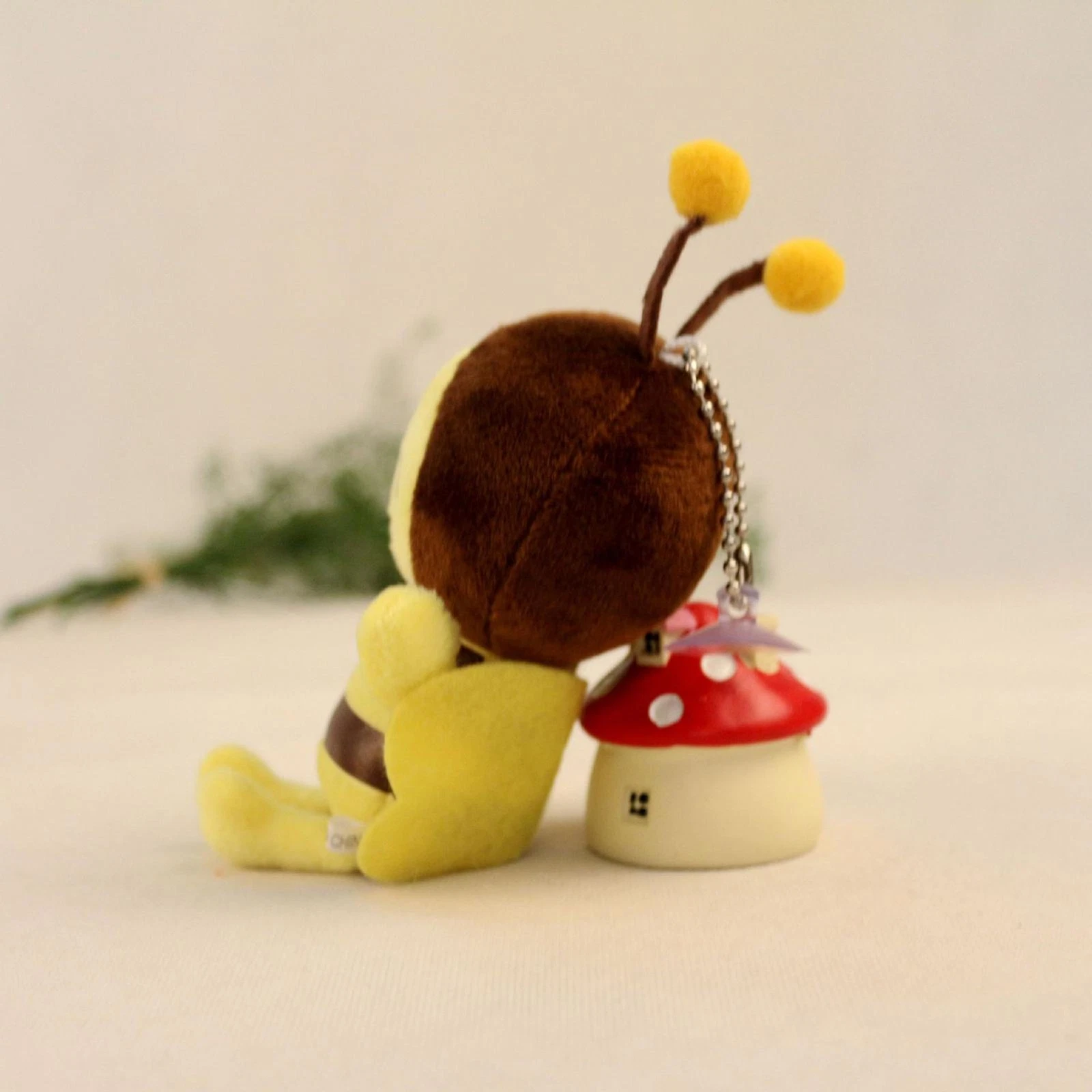 bee plush stuffed animal (4.72" in)